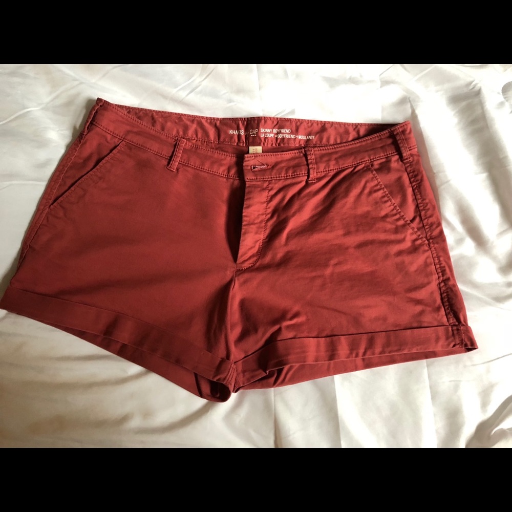 Gap midi shorts.